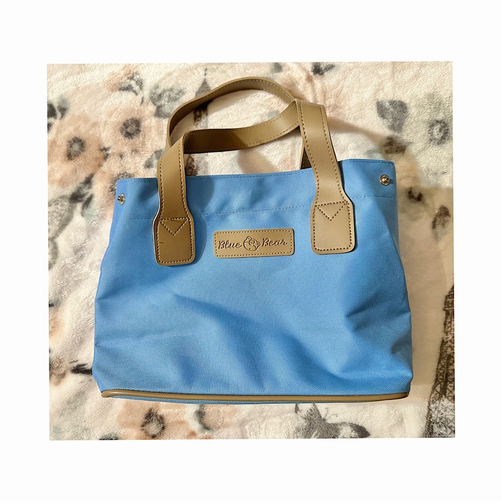 Morning Glory Blue Bear adjustable handbag